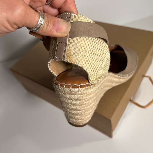 EUC Women's Charli Ankle-Strap Espadrille Wedge Sandals - Picture 6 of 6